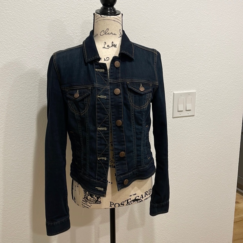 American Eagle - Denim Jacket (medium) great condition